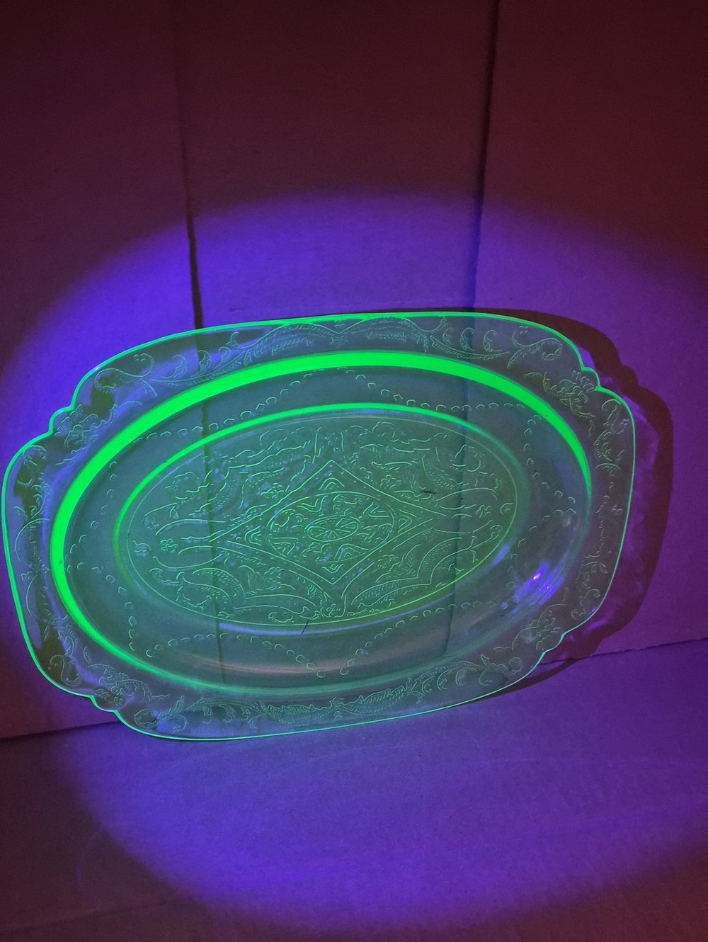 Federal Glass Parrot (Sylvan) Green Oval Platter, 11&3/8" Wide, Exc. Cond.
